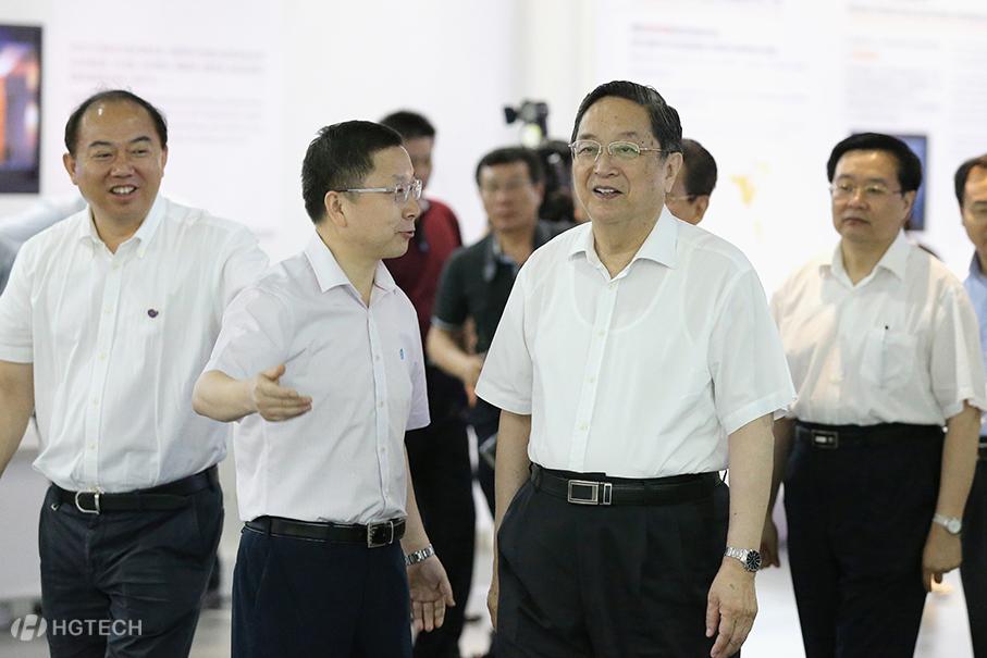 3、2014年06月07日全国政协主席俞正声视察太阳成集团tyc7111cc .jpg